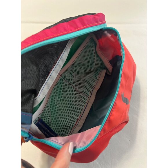 Like New Cotopaxi Red/Green/Black Del Dia belt bag 3L - Picture 2 of 9